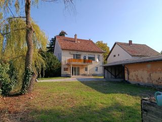 Eladó 160 m²-escsaládi ház Érd (Érdliget) , Érdligeti utca: 79'800'000 Ft