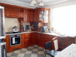 Eladó 180 m²-escsaládi ház Érd (Fenyves Parkváros) , Bem tér közeli utca: 139'500'000 Ft