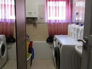 Eladó 142 m²-escsaládi ház Érd (Fenyves Parkváros) , Felső Parkvárosban található utca: 158'000'000 Ft