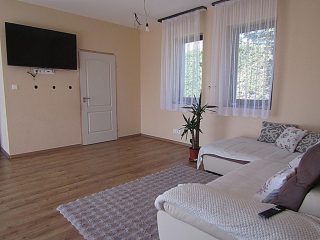 Eladó 217 m²-escsaládi ház Érd (Fenyves Parkváros) , Fenyves Parkvárosi utca: 256'000'000 Ft