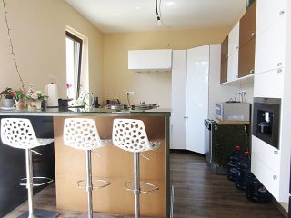 Eladó 217 m²-escsaládi ház Érd (Fenyves Parkváros) , Fenyves Parkvárosi utca: 256'000'000 Ft