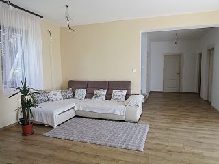 Eladó 217 m²-escsaládi ház Érd (Fenyves Parkváros) , Fenyves Parkvárosi utca: 256'000'000 Ft