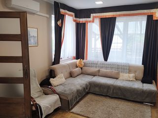 Eladó 240 m²-escsaládi ház Érd (Fenyves Parkváros) , Vihorlát utca közelében utca: 220'000'000 Ft