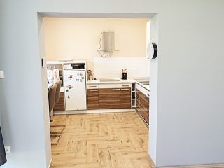 Eladó 240 m²-escsaládi ház Érd (Fenyves Parkváros) , Vihorlát utca közelében utca: 220'000'000 Ft