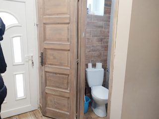 Eladó 240 m²-escsaládi ház Érd (Fenyves Parkváros) , Vihorlát utca közelében utca: 220'000'000 Ft