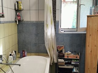 Eladó 215 m²-escsaládi ház Érd, Ferenc utca közelében út: 124'900'000 Ft