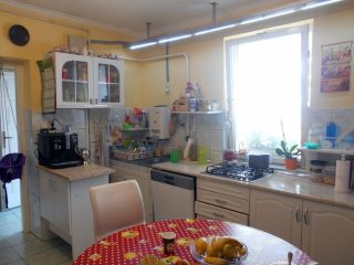 Eladó 168 m²-escsaládi ház Érd (Ófalu) , Júlia utca környékén utca: 79'900'000 Ft