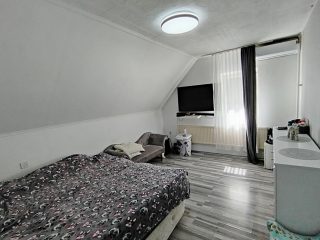 Eladó 160 m²-escsaládi ház Érd (Ófalu) , Kálvária utca közelében utca: 109'000'000 Ft