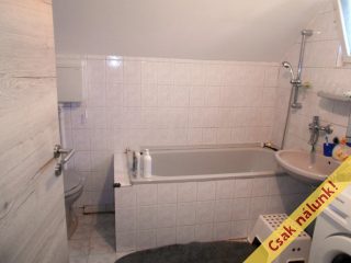 Eladó 110 m²-escsaládi ház Érd (Postástelep) , Csaba utca környékén: 72'900'000 Ft