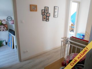 Eladó 110 m²-escsaládi ház Érd (Postástelep) , Csaba utca környékén: 72'900'000 Ft