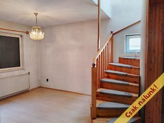 Eladó 232 m²-escsaládi ház Érd (Tusculanum) , Csér utca közelében utca: 89'000'000 Ft