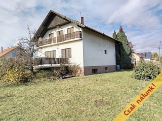 Eladó 232 m²-escsaládi ház Érd (Tusculanum) , Csér utca közelében utca: 89'000'000 Ft