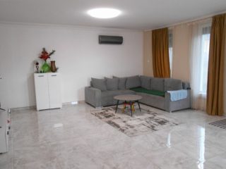 Eladó 125 m²-esikerház Érd (Újfalu) , Női neves utca: 113'000'000 Ft