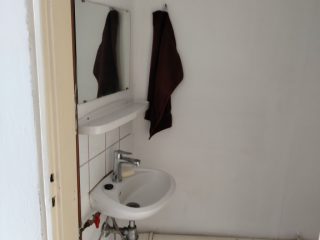 Kiadó 46 m²-eskülönálló garázs Érd (Városközpont) , Budai út közeli út: 215'000 Ft