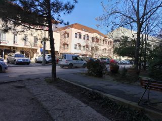 Kiadó 46 m²-eskülönálló garázs Érd (Városközpont) , Budai út közeli út: 215'000 Ft