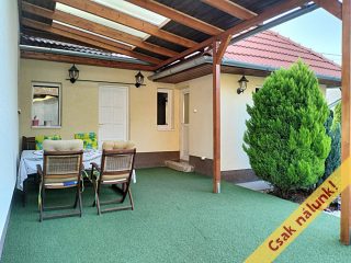Eladó 83 m²-escsaládi ház Érd (Vincellér) , Borneves utca: 125'000'000 Ft