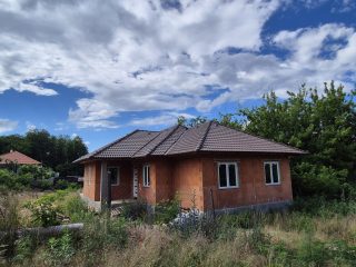Eladó 113 m²-escsaládi ház Erdőkertes, Bartók Béla utca: 69'900'000 Ft