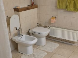 Eladó 170 m²-escsaládi ház Felsőpakony, Rákóczi utca: 134'000'000 Ft