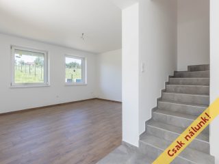 Eladó 98 m²-esikerház Felsőpetény, Jókai utca: 79'900'000 Ft