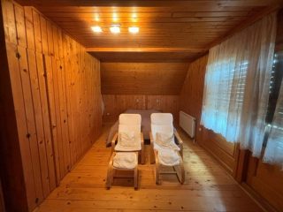 Eladó 200 m²-escsaládi ház Fonyód, Frekventált helyen: 105'000'000 Ft