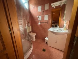 Eladó 200 m²-escsaládi ház Fonyód, Frekventált helyen: 105'000'000 Ft