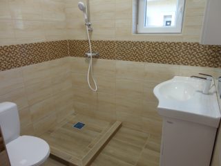 Eladó 140 m²-escsaládi ház Fót, Béke . utca: 129'000'000 Ft