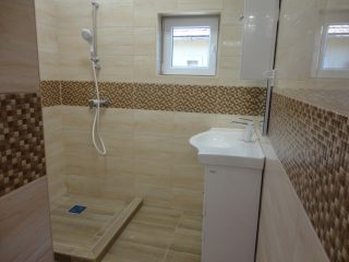 Eladó 140 m²-escsaládi ház Fót, Béke . utca: 129'000'000 Ft