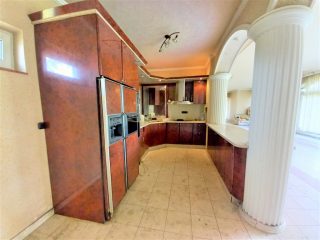 Eladó 320 m²-escsaládi ház Fót, Fót: 149'000'000 Ft