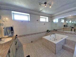 Eladó 320 m²-escsaládi ház Fót, Fót: 149'000'000 Ft