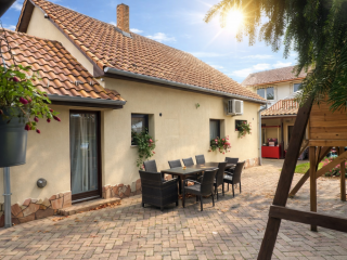 Eladó 147 m²-escsaládi ház Fót, Fót-Kisalag,kétgenerációs családiház: 144'900'000 Ft