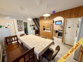 Eladó 210 m²-escsaládi ház Fót, Muharay Elemér utca: 99'900'000 Ft