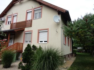 Eladó 300 m²-escsaládi ház Fót, Szérűskert utca: 190'000'000 Ft