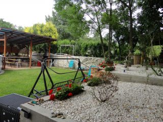 Eladó 300 m²-escsaládi ház Fót, Szérűskert utca: 190'000'000 Ft