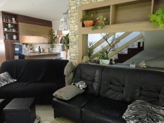 Eladó 300 m²-escsaládi ház Fót, Szérűskert utca: 190'000'000 Ft