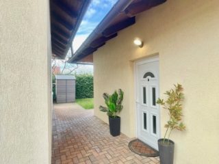 Eladó 208 m²-escsaládi ház Fót, Újszerű 4+1 lakásos APARTMANHÁZ: 179'000'000 Ft