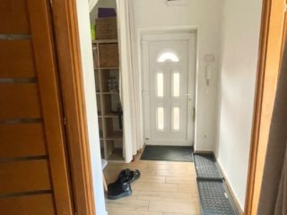 Eladó 208 m²-escsaládi ház Fót, Újszerű 4+1 lakásos APARTMANHÁZ: 179'000'000 Ft