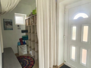 Eladó 208 m²-escsaládi ház Fót, Újszerű 4+1 lakásos APARTMANHÁZ: 179'000'000 Ft