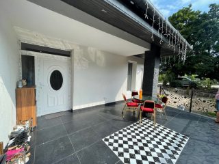 Eladó 125 m²-escsaládi ház Gárdony (Gárdony) , Kossuth utca: 175'000'000 Ft