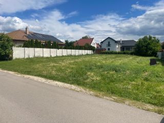 Eladó 665 m²-estelek Gárdony, Központi utca: 35'900'000 Ft