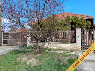 Eladó 93 m²-escsaládi ház Gárdony, Thököly utca: 95'000'000 Ft