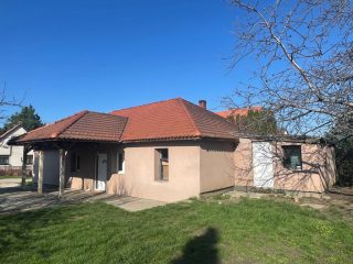 Eladó 208 m²-escsaládi ház Gárdony, Vak Bottyán utca: 139'000'000 Ft