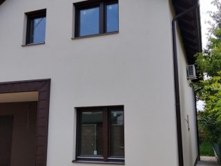 Eladó 181 m²-escsaládi ház Göd, 2-es úthoz közeli kisutca: 185'000'000 Ft