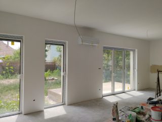 Eladó 181 m²-escsaládi ház Göd, 2-es úthoz közeli kisutca: 185'000'000 Ft