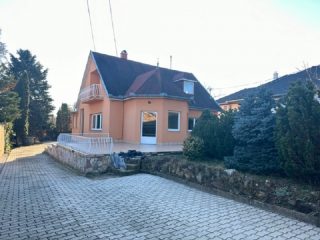 Eladó 170 m²-escsaládi ház Göd, Alsógöd: 134'000'000 Ft