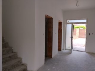 Eladó 175 m²-escsaládi ház Göd, Dunakeszihez közel: 174'900'000 Ft