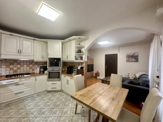 Eladó 74 m²-estársasházi lakás Göd, Felsőgöd: 72'000'000 Ft