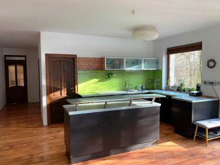 Eladó 200 m²-escsaládi ház Göd, Pacsirta utca: 119'900'000 Ft