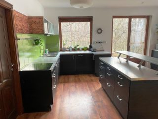 Eladó 200 m²-escsaládi ház Göd, Pacsirta utca: 119'900'000 Ft