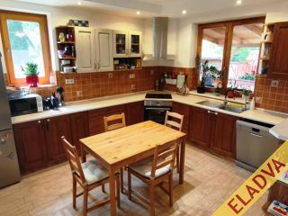 Eladó 84 m²-escsaládi ház Göd, Tóth Árpád utca: 88'900'000 Ft