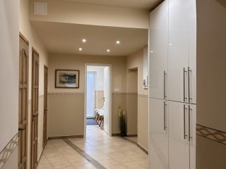 Eladó 106 m²-estársasházi lakás Gödöllő, Blaha: 89'900'000 Ft